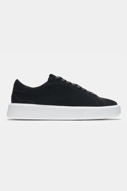 LE CLASSICHE SNEAKERS IN SUEDE