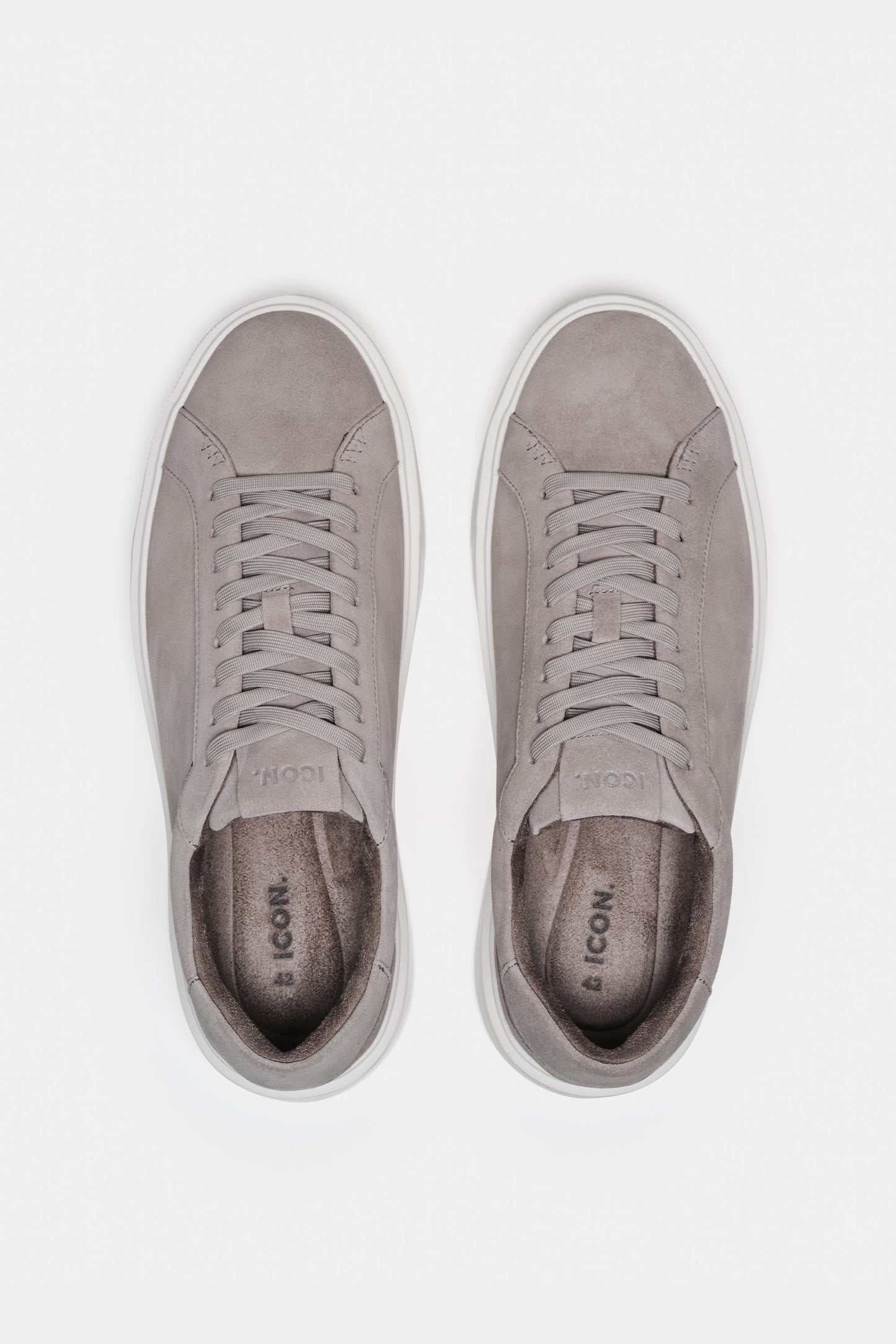 LE CLASSICHE SNEAKERS IN SUEDE