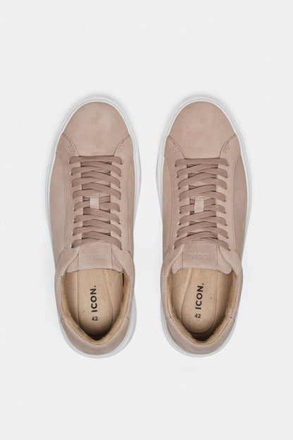 LE CLASSICHE SNEAKERS IN SUEDE