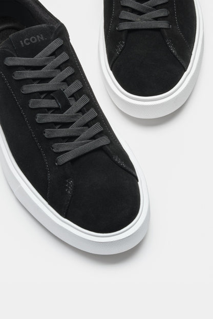 LE CLASSICHE SNEAKERS IN SUEDE