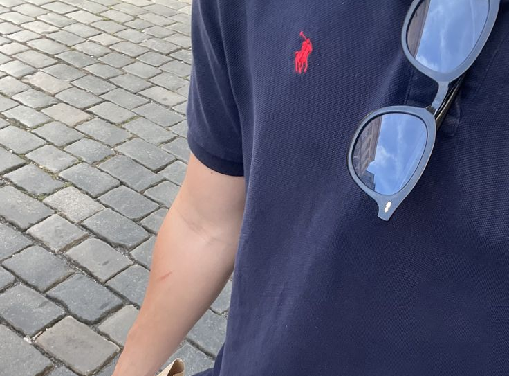Lukas K.