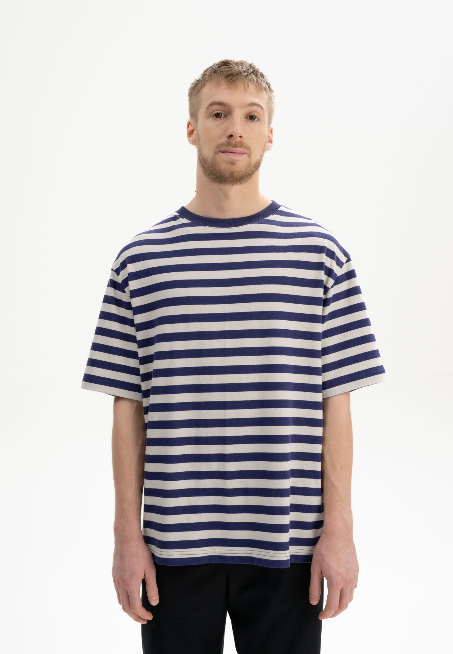 T-shirt oversize pesante stile BHAJAN