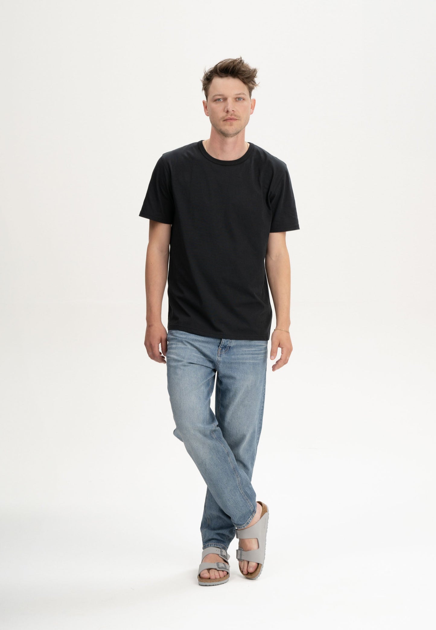 T-shirt modello IZAAN