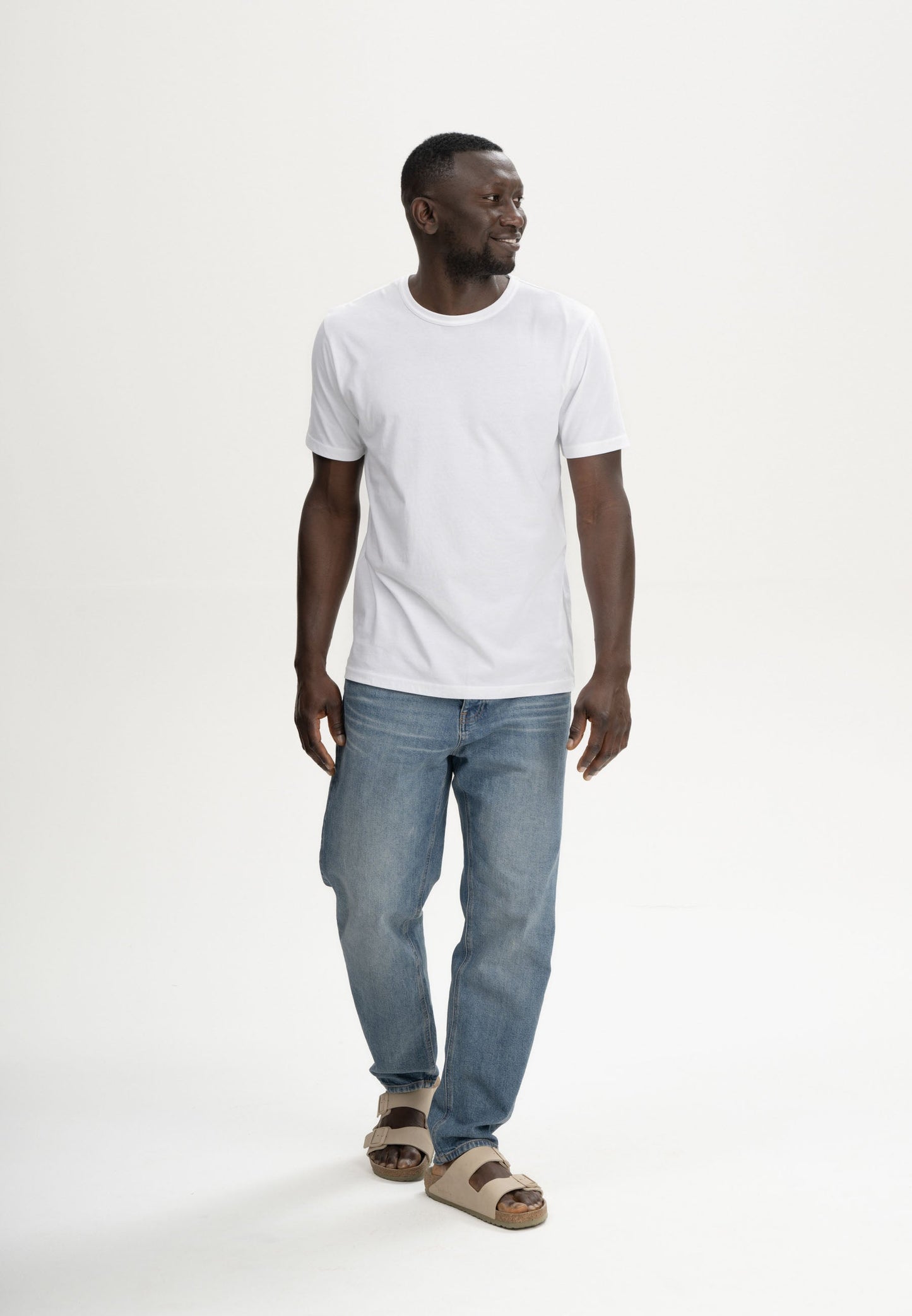 T-shirt modello IZAAN