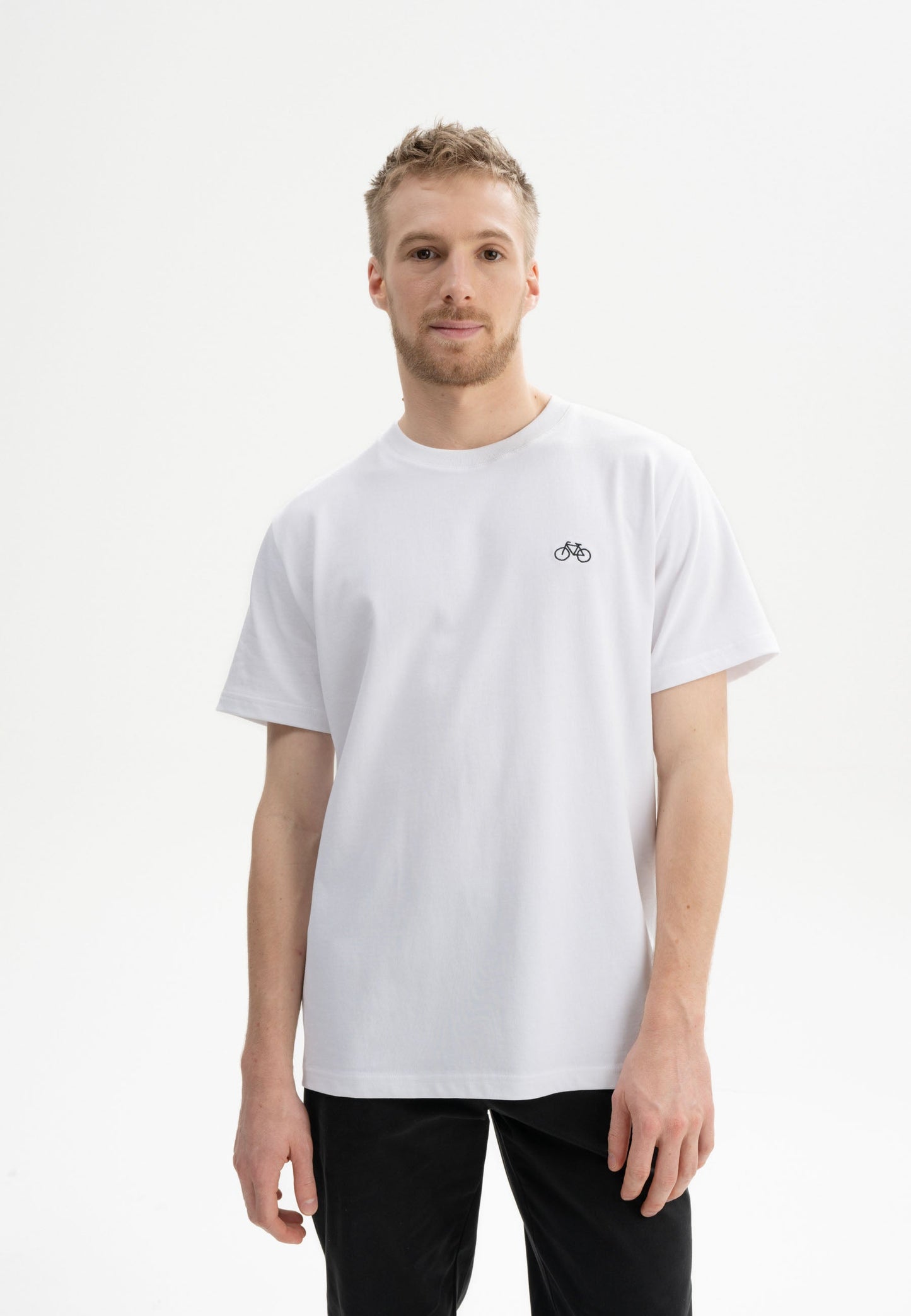 T-shirt in maglia pesante Style PRAVIN con ricamo
