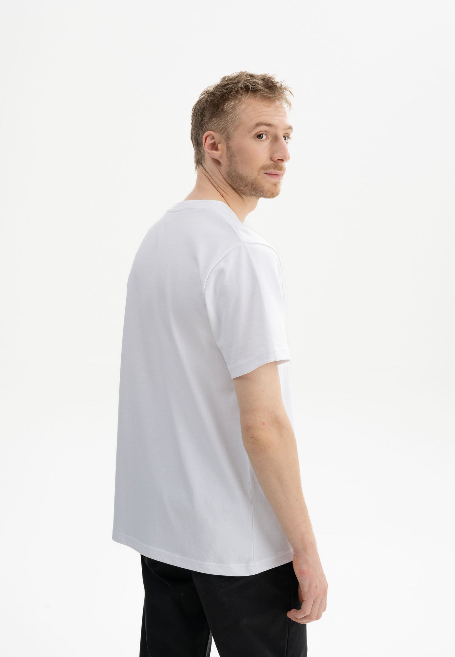 T-shirt in maglia pesante Style PRAVIN con ricamo